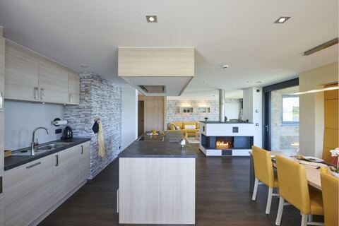 Pallazy : cuisine et table à manger